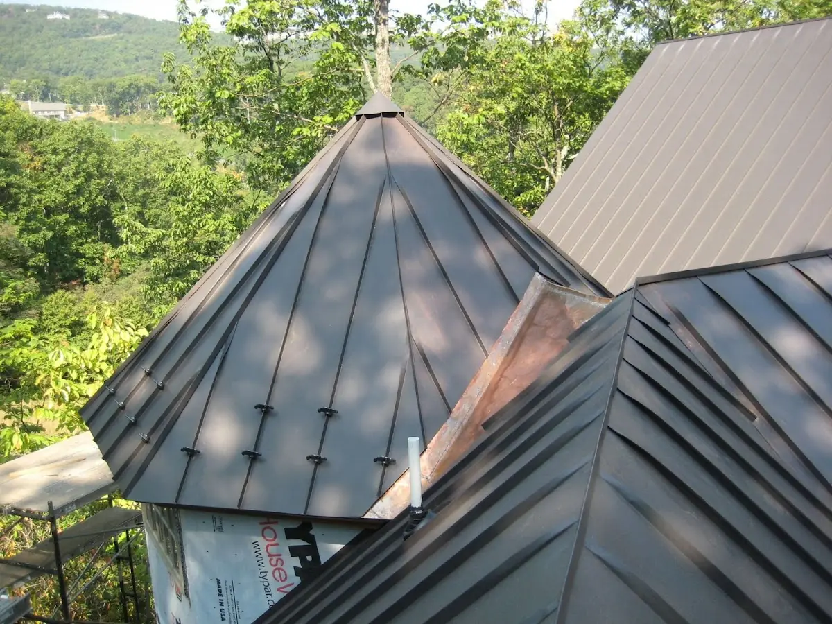 Professional Gutter Cleaning by Craftsman Roofing in Sierra Lakes